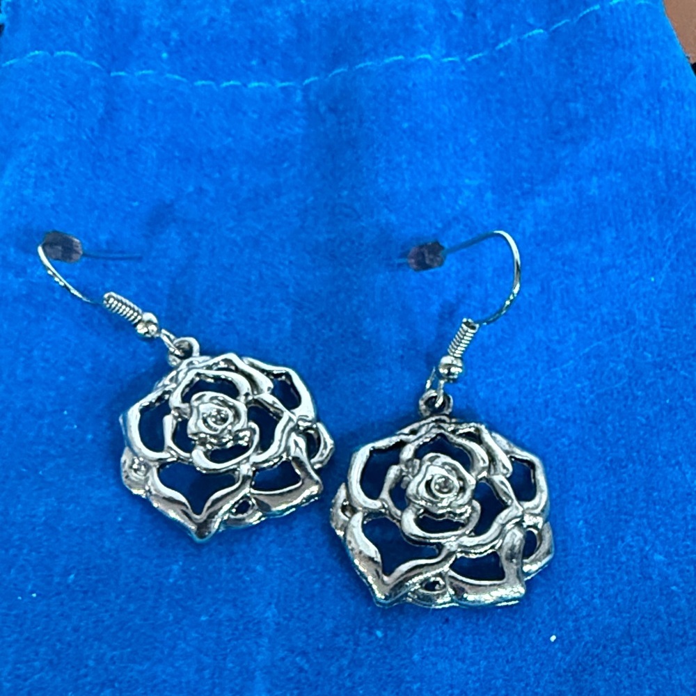 Elegant Silver Rose Earrings